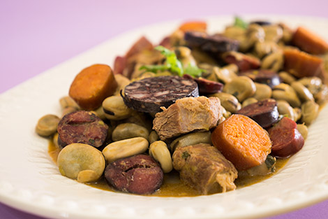 Favas com Entrecosto